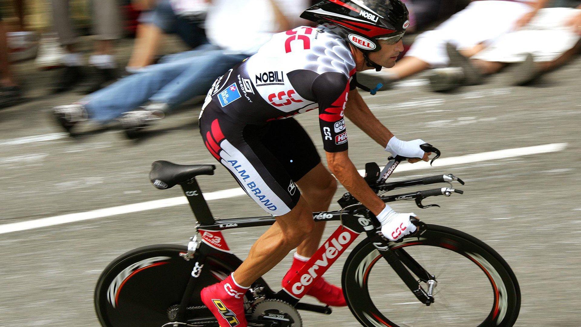 狄龙坦言防守库里如马拉松，盛赞其需全员盯防